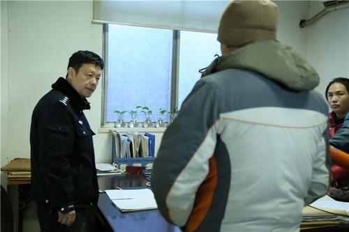 執(zhí)行法官對說要花80年時間的張濤進行訓誡