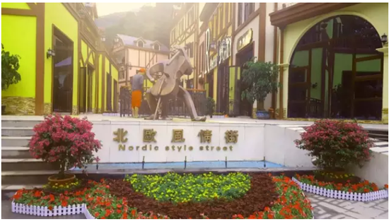 今年,白云山將以更加嶄新的面貌和優(yōu)質(zhì)的服務(wù)為洛陽添彩,讓游客滿意。