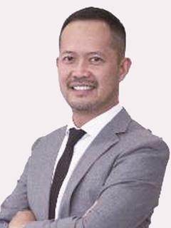 钱志龙:曾任美国半岛国际小学校长,南加州大学教育学博士
