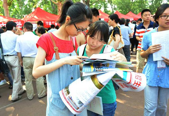 6月郑州有两场高招现场咨询会 考生可和高校面