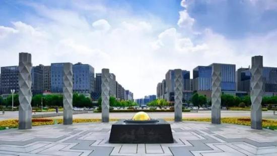 许昌地处“中原之中”