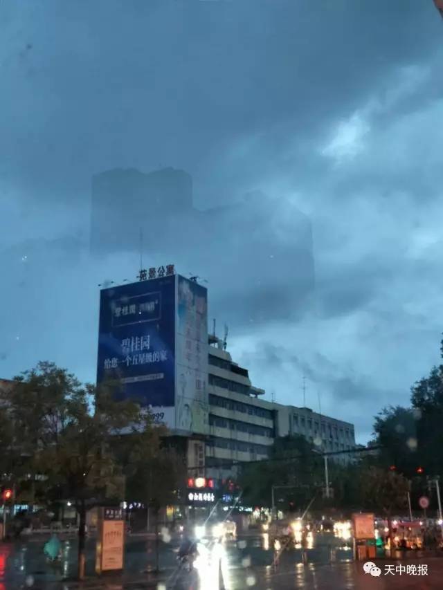 记者今天采访时拍下的照片,小伙伴们仔细比对发现问题了吗?