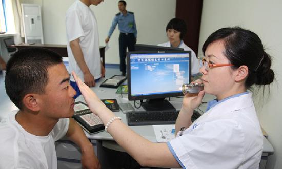 报定向培养士官的高考考生注意:今年体检标准