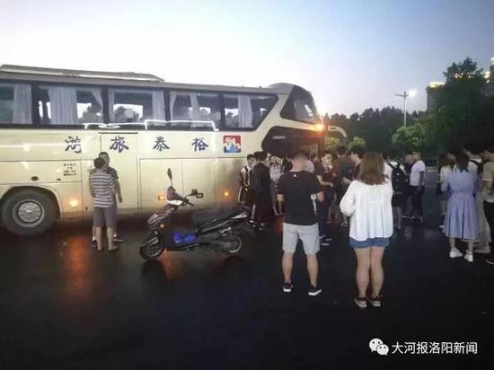 洛阳数十名大学生暑期打工遇蹊跷事 电子厂变