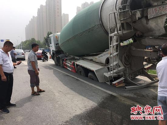 事故現(xiàn)場(chǎng)