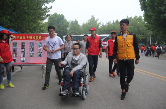 河科大老师及学生非常关注杨旭科情况,给予很多帮助。