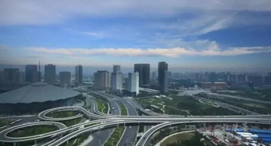 众多国家战略规划、战略平台相继落户,河南的发展空间越来越大,河南在全国大局中的角色越来越重要。