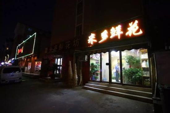 郑州这条餐饮街圈粉无数 有人跑几十里地只为