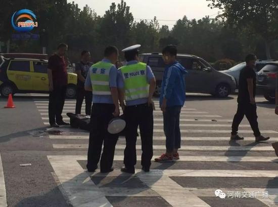 民警表示,事故是如何发生的,双方有没有交通违法,还需要进一步调查才能确认。