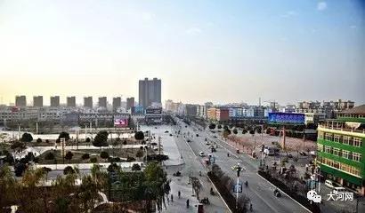 鄲城境內(nèi)有著名的王子升仙亭、公主陵等遺址，鄲城縣是“中國書法之鄉(xiāng)”之一。