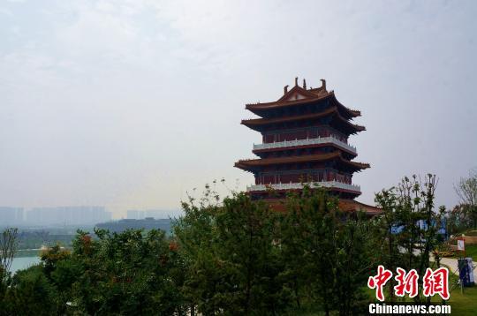圖為鄭州園博園標志性建筑軒轅閣。　韓章云 攝
