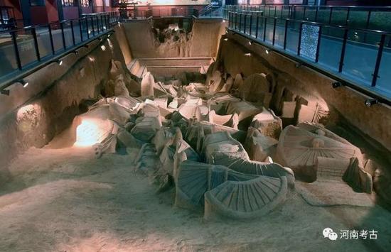 鄭公大墓墓道內主要陪葬車