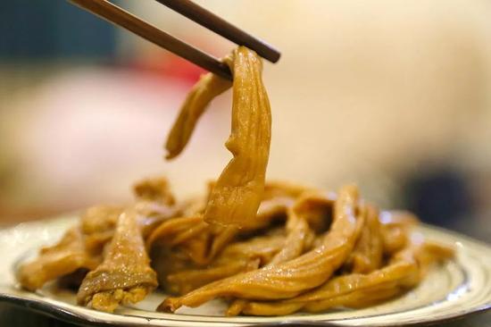 最郑州的武汉风味!春夏秋冬天天排长队,这家的