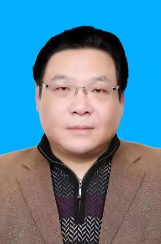 新乡市委宣传部常务副部长、市委网信办主任  杨  军