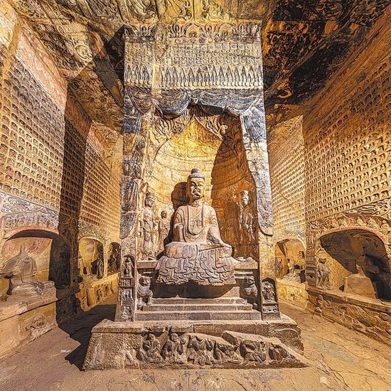 第一窟中心塔柱全景。 王向阳 摄