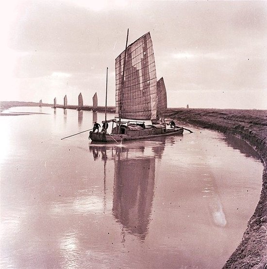 1957年，信阳三河尖港口年吞吐物资19.38万吨。 李永潭 摄