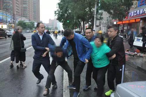 5萬元賣掉孩子，當(dāng)天就揮霍6000元買化妝品等物品