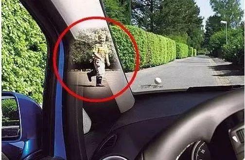 警惕！长葛男童遭校车碾压 莫让悲剧重演