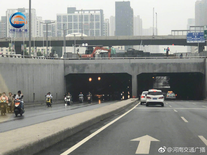 ֣��¤���߼��Ͼ�ɽ·����˫���ˮ ����ǰ����