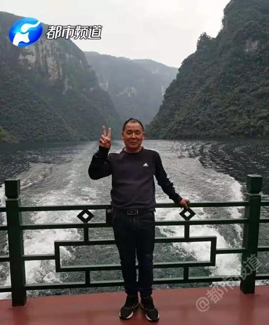 (河南好人李现军↑)