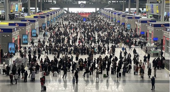 国铁集团郑州局春节假期累计发送旅客433.4万人次