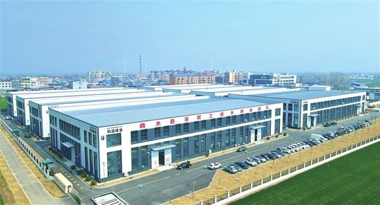 标准化的商水县农民工返乡创业园区。