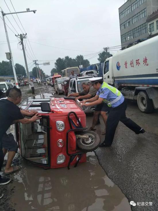 ������˲���Ϥ·�� ����һ�����ֳ��෭·��ˮ��