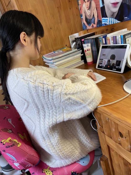 郑州经开五中开展“德育导师云家访”活动