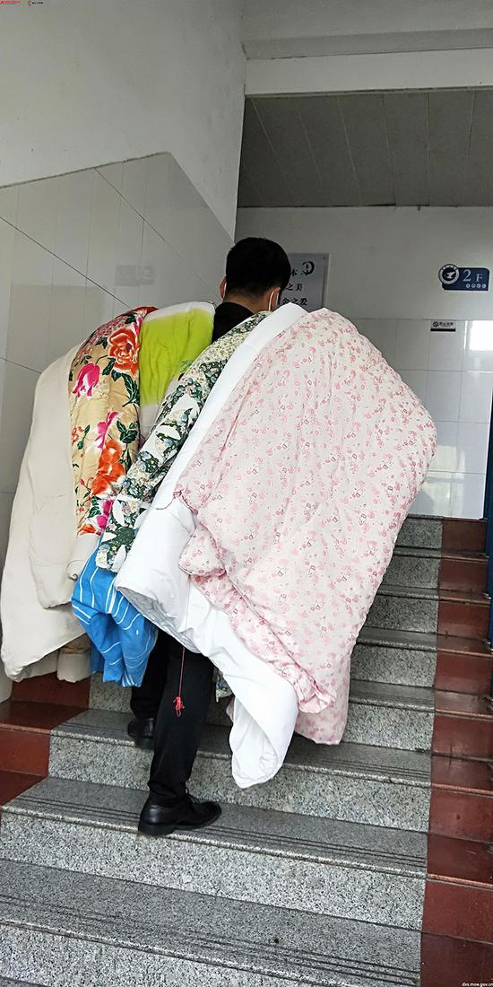 (股票网
来源于商丘工学院)