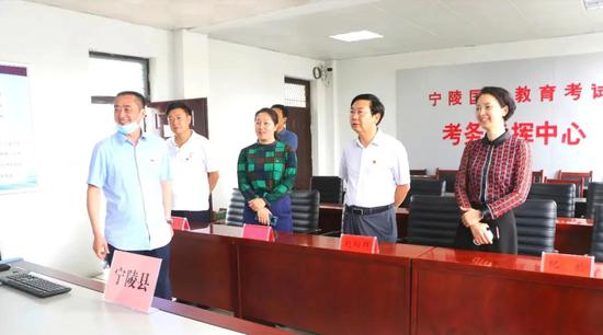 市委常委、组织部长罗军 检查指导高考准备工作