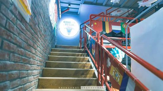 吃个面还能配DJ?这家面馆带你感受最潮的街头