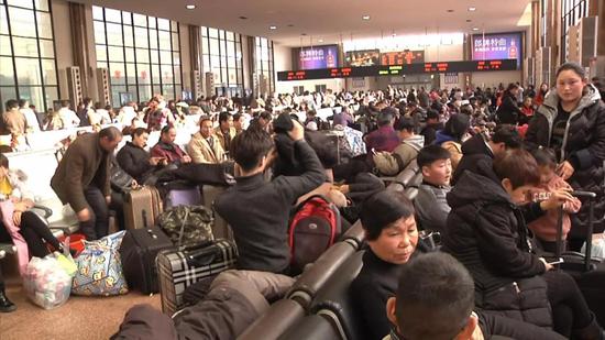 鄭州長途客運中心站 客流量相對平穩