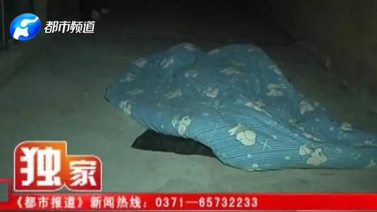 一名5歲男童在小區5號樓34樓樓道玩耍時，不慎從樓道窗戶墜落身亡。