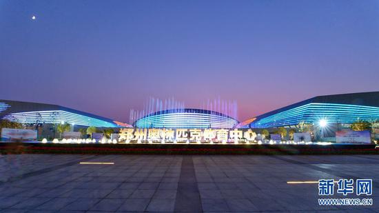 新华网新闻无人机队拍摄郑州奥林匹克体育中心（9月5日摄）。