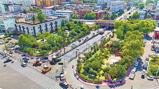 许昌提升改造城市主干道。 谭亦姝 摄