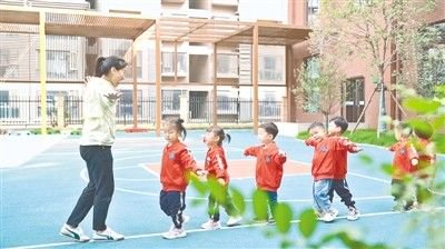  郑东新区龙子湖第二幼儿园幼儿活力满满
