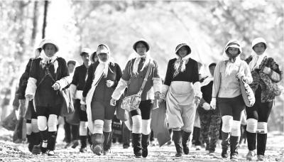 郑州高中老师跨界演戏 用自己经历感染学生勇于追梦 郑州高中老师跨界演戏 用自己经历感染学生勇于追梦