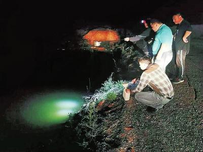 三门峡环保局突击夜查16家涉水企业