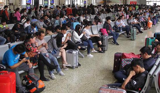 郑州火车站增开到热门城市35趟临客 有您想