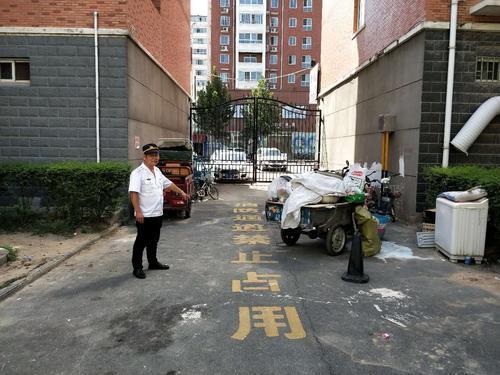 巡防队员一直在提醒物业一旦发生火灾,后果不堪设想。