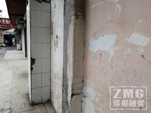 ▲順河東街，外墻面破損不堪。