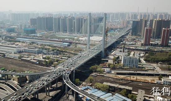 飞跃亚洲最大铁路编组站