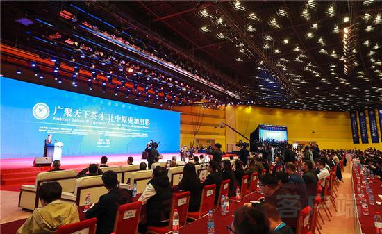 参加一场6.4万多个人才岗位的招聘会,是种