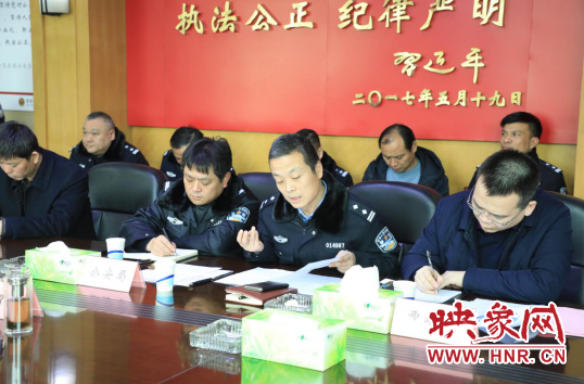荥阳市公安局负责人对花爆竹划定区域全面禁放做出强调