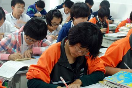 河南高一新生今秋使用新课标 看郑州名师教你