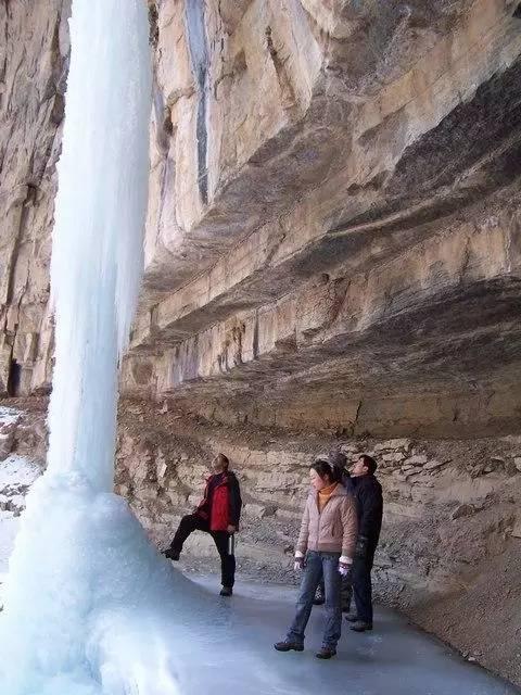 冬雪化诗意绵绵,每年的冰挂冰瀑有时可持续至3月底,定能让你大饱眼福!
