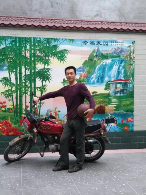 冯军芳生前照片(由西万镇政府提供)
