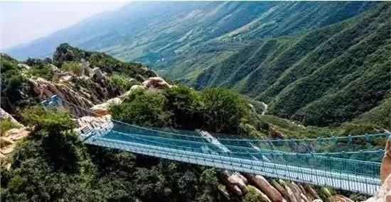 伏羲山玻璃栈道