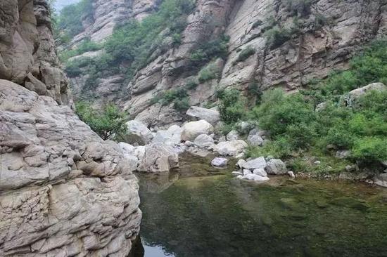 地址:郑州市登封市嵩山景区内。