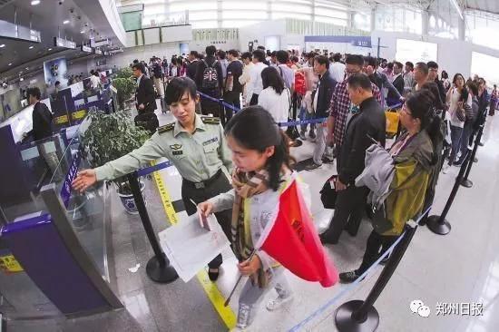 中青年成旅游市场主力军